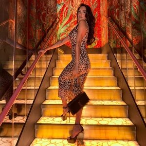 Meet your Posher, Nellie